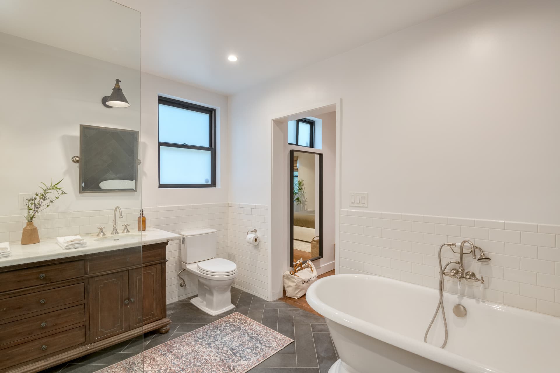 Silver Screen - Image 21