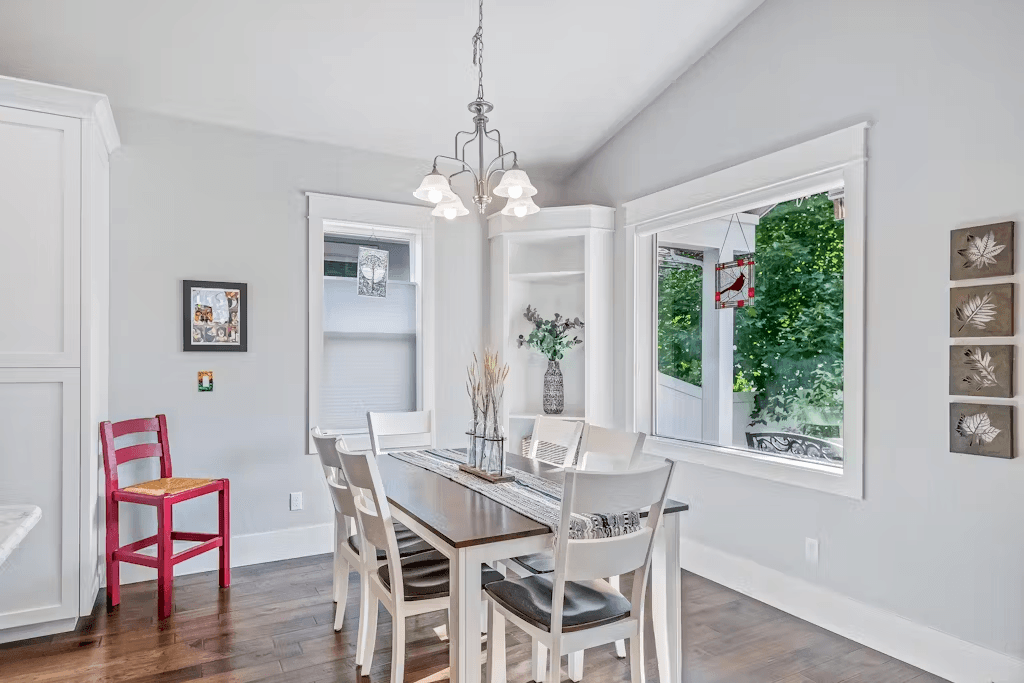 Classic Coeur d'Alene Estate - Image 4