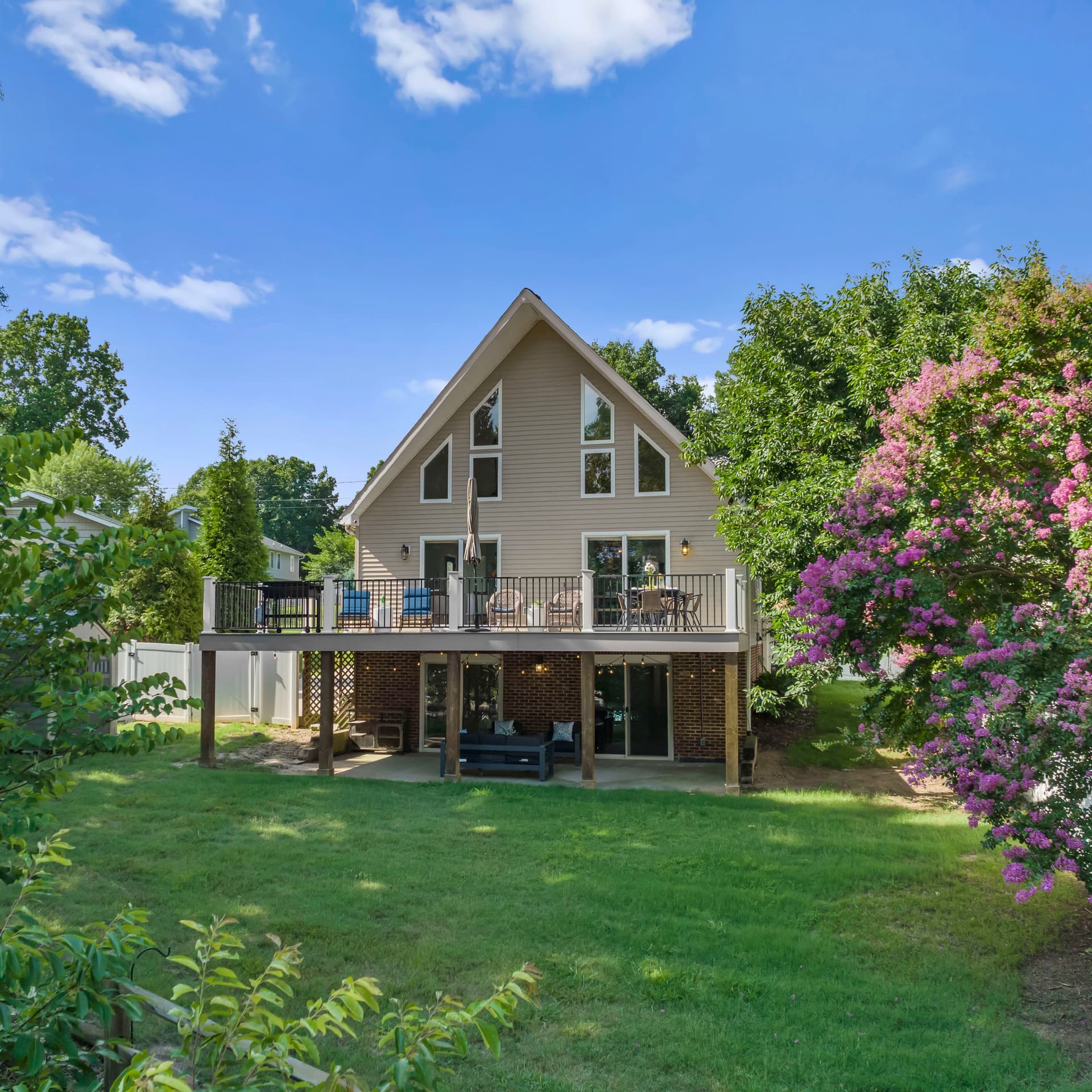 Blue Wing Bay - Image 1