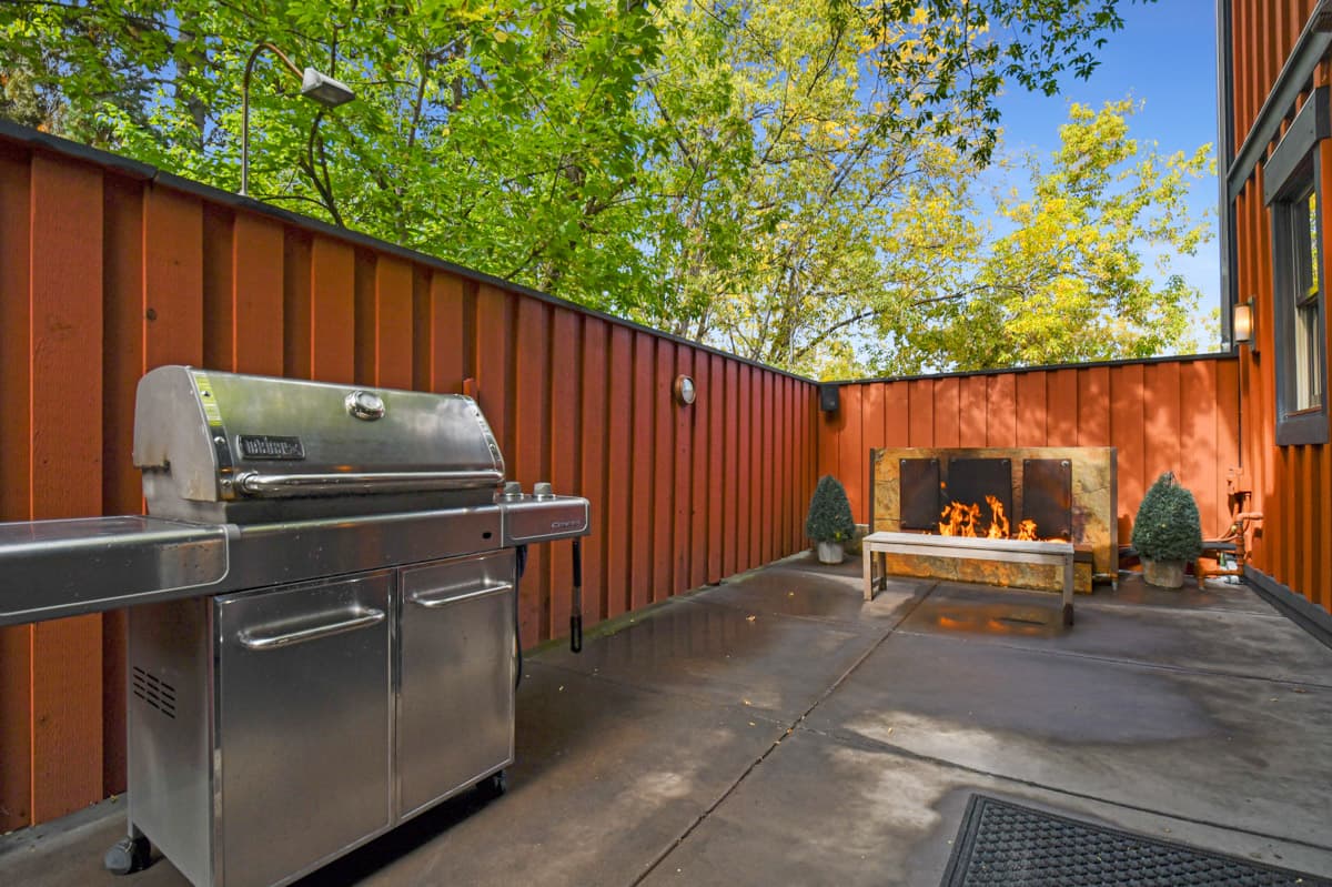 Red Wagon House - Image 47