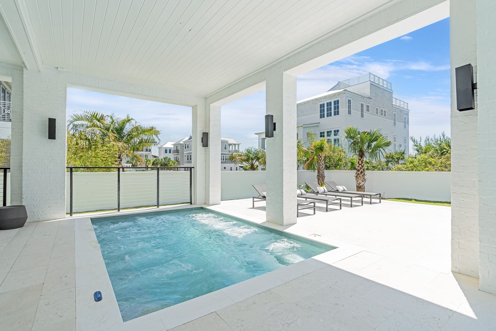 Grand Pearl - Image 30