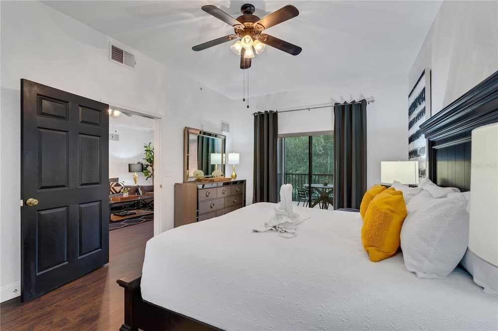 Immaculate Private Oasis - Image 6