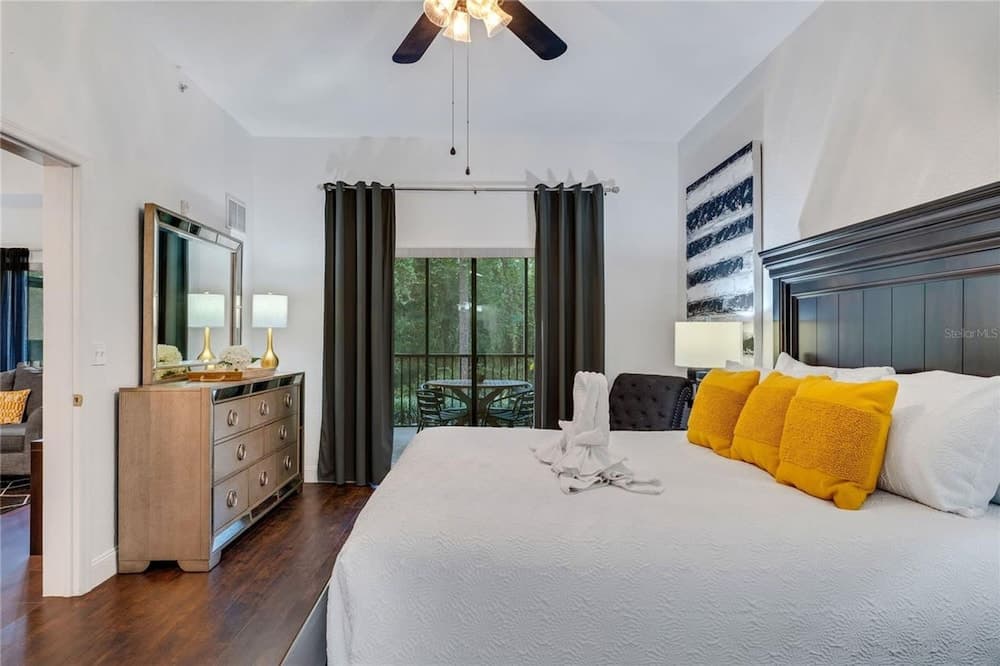 Immaculate Private Oasis - Image 7