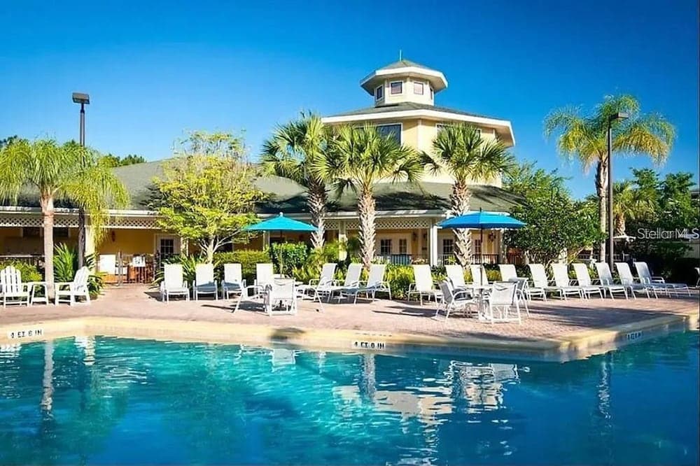 Immaculate Private Oasis - Image 26