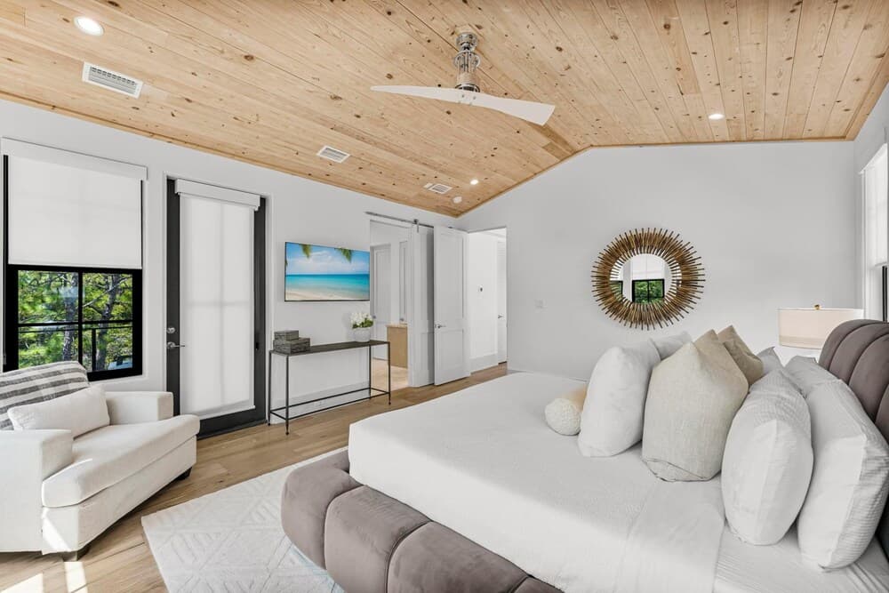 Mia's Beach House - Image 18