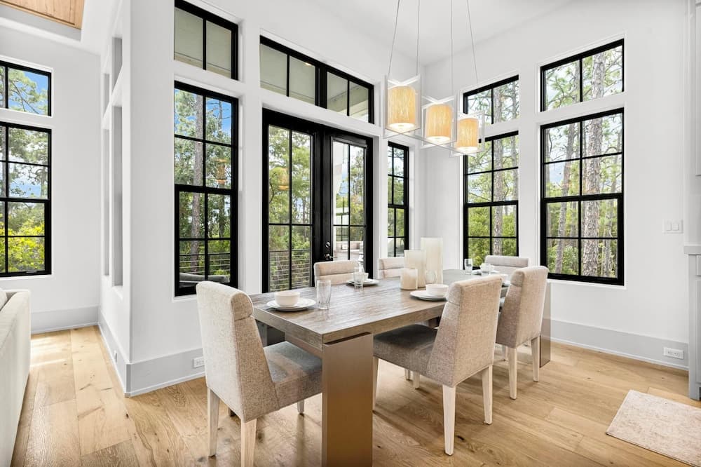 Mia's Beach House - Image 5