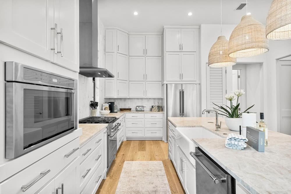 Mia's Beach House - Image 6