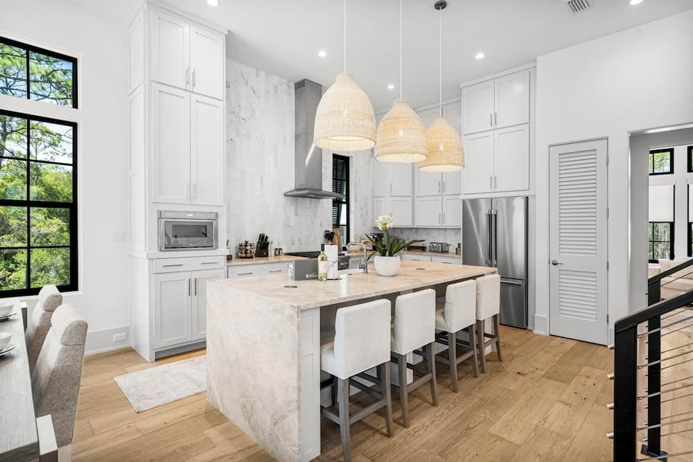 Mia's Beach House - Image 8