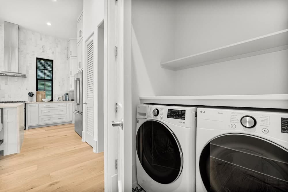 Mia's Beach House - Image 33