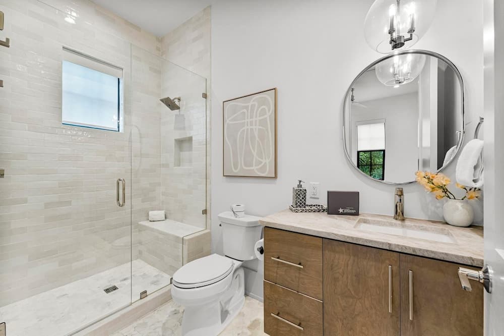 Mia's Beach House - Image 27