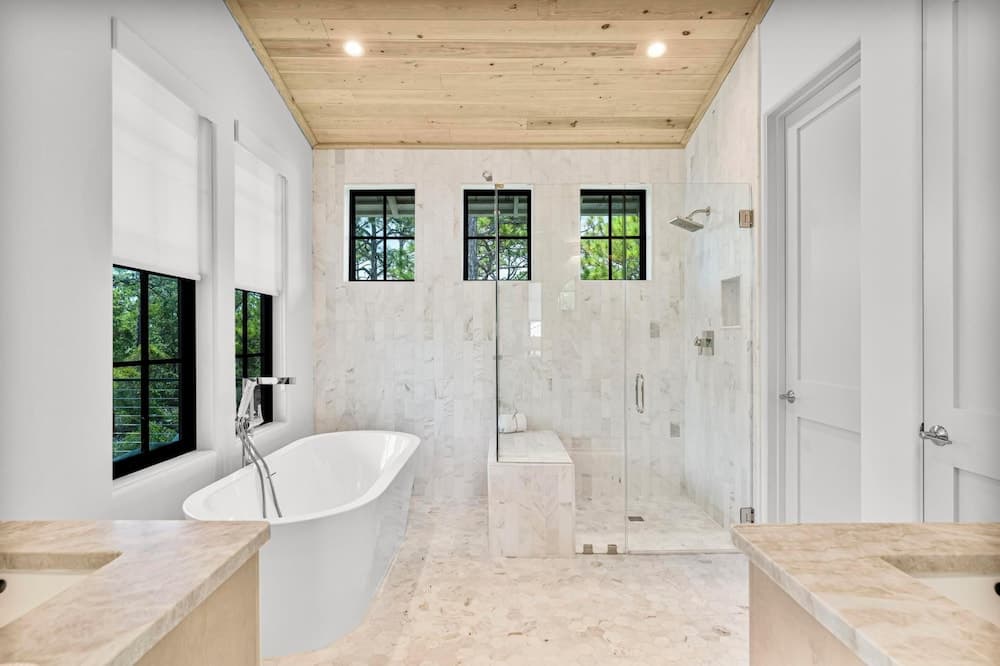 Mia's Beach House - Image 30