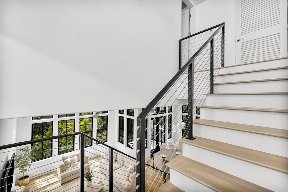 Mia's Beach House - Image 23