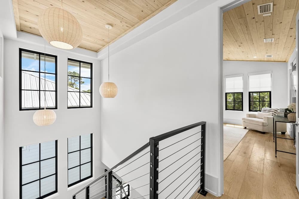 Mia's Beach House - Image 24