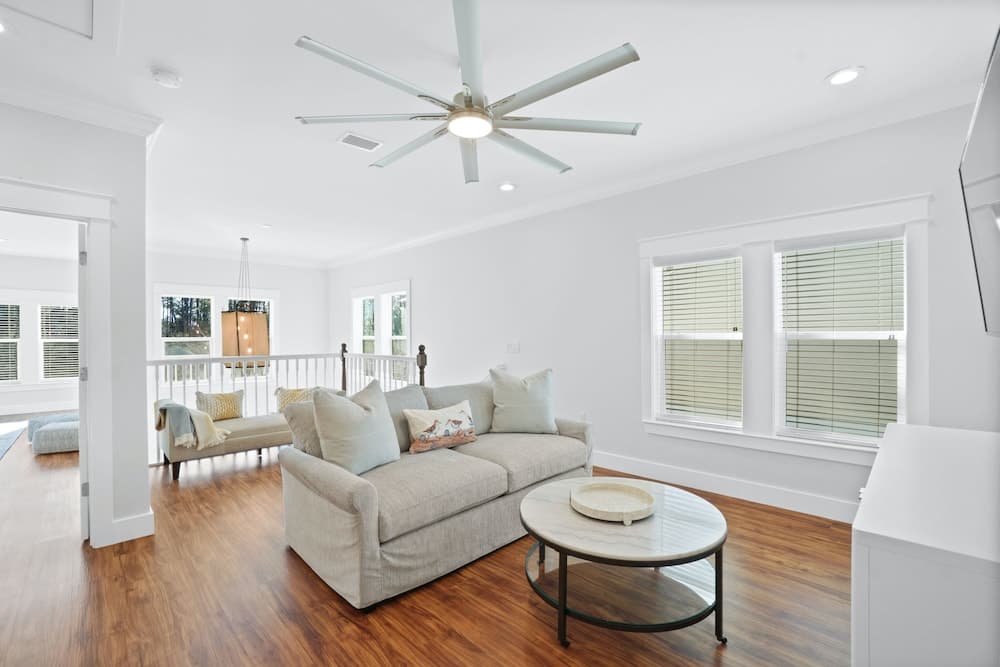 Summer Lovin - Image 29