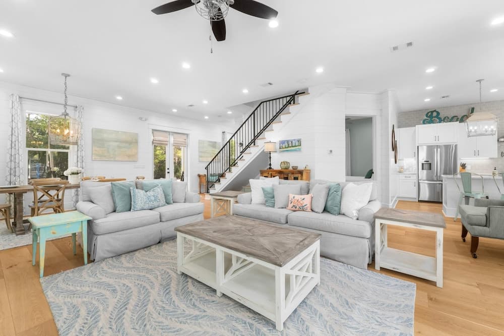 Under the Palms - Image 4