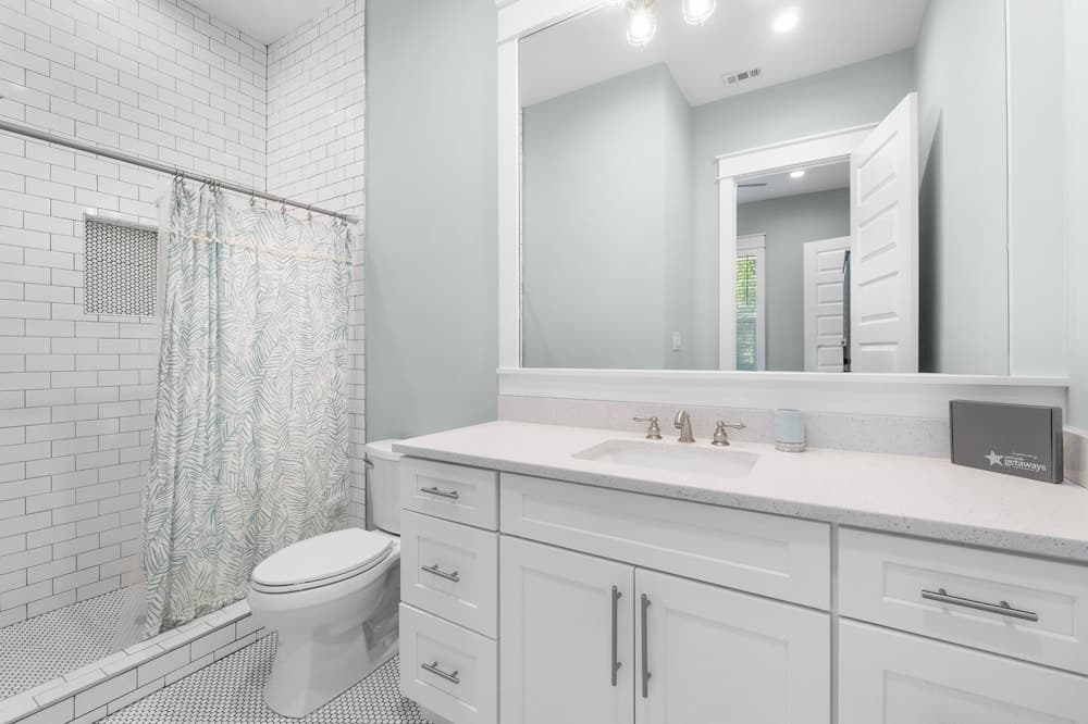 Under the Palms - Image 30