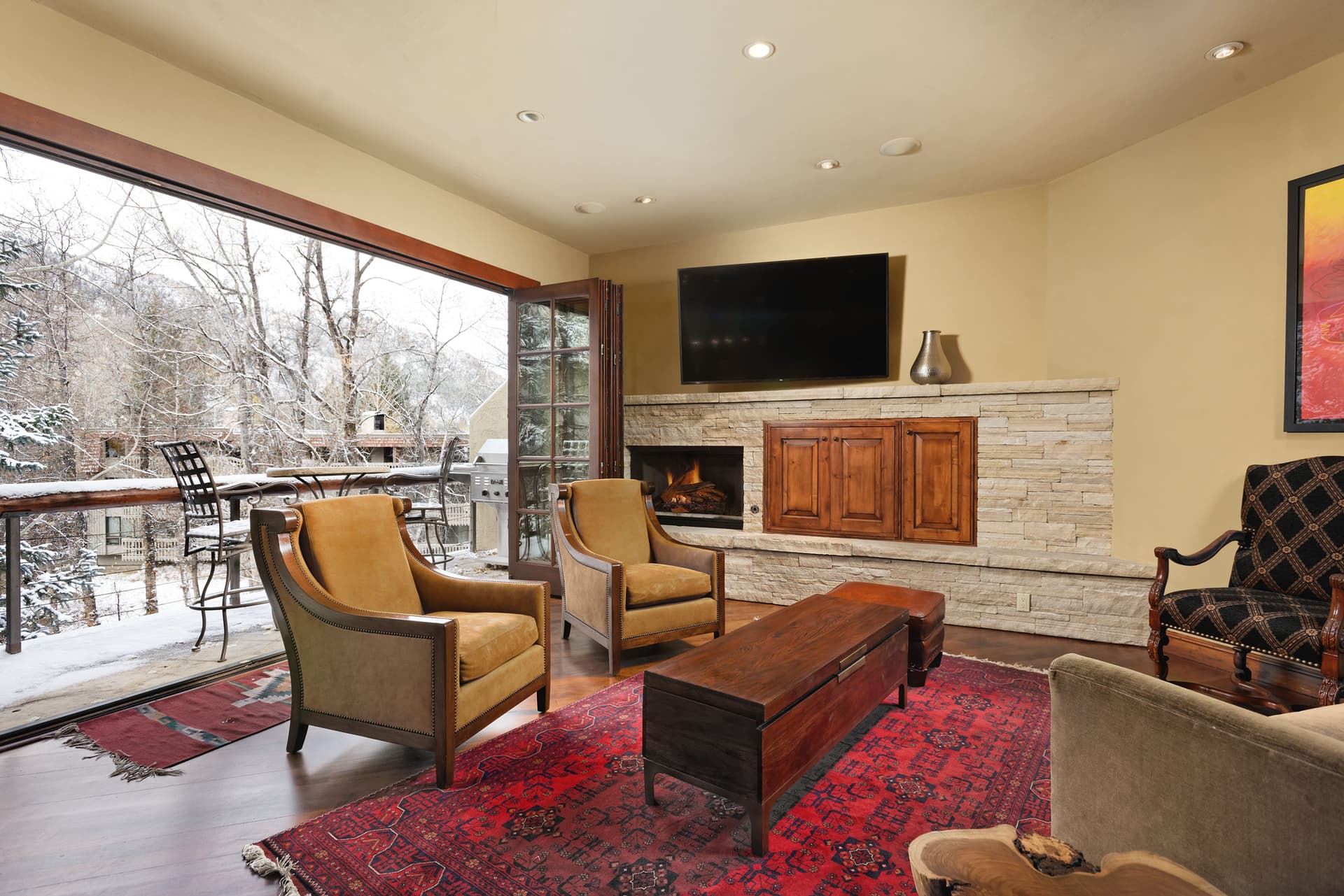 Park Avenue Residence #315 - Image 1