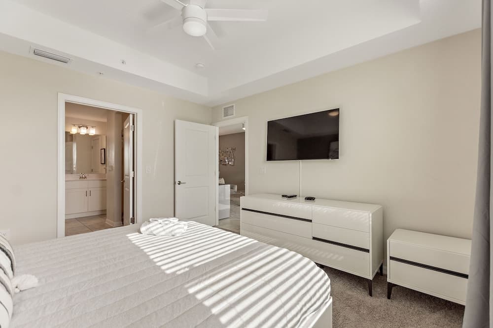 Paradox Circle #304 - Image 9