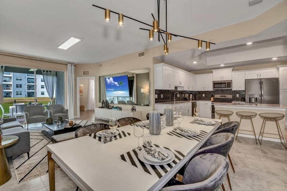 Paradox Townhouse #101 - Image 8