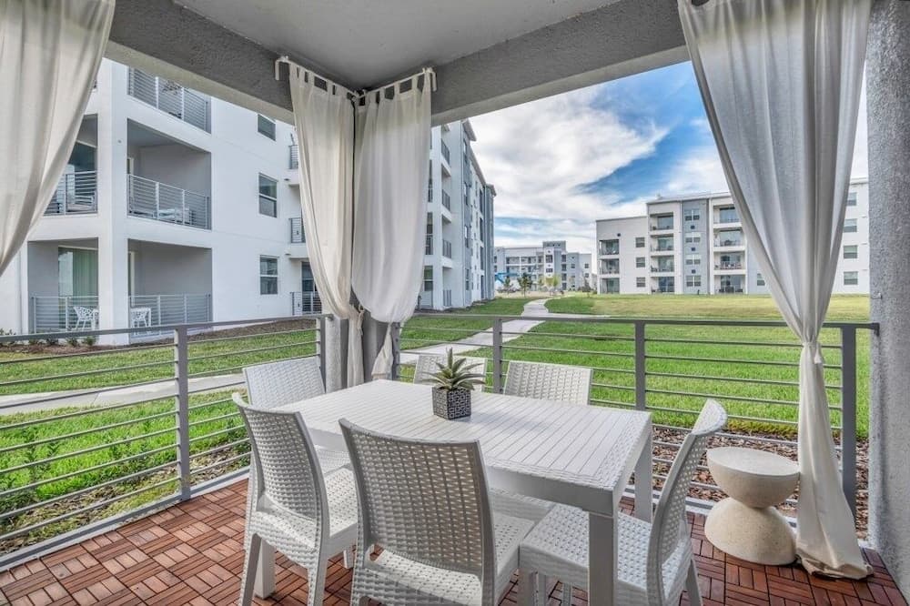 Paradox Townhouse #101 - Image 2