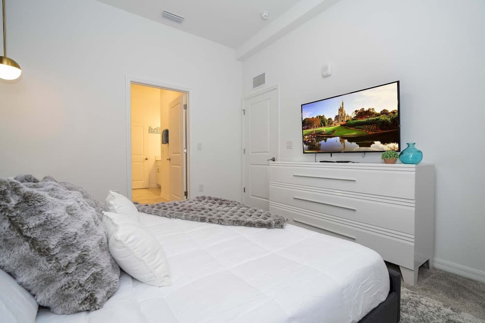 Paradox Themed Apartment #402 - Image 19