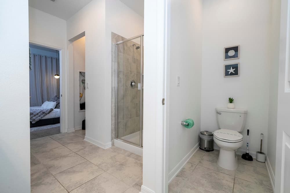 Paradox Themed Apartment #402 - Image 20