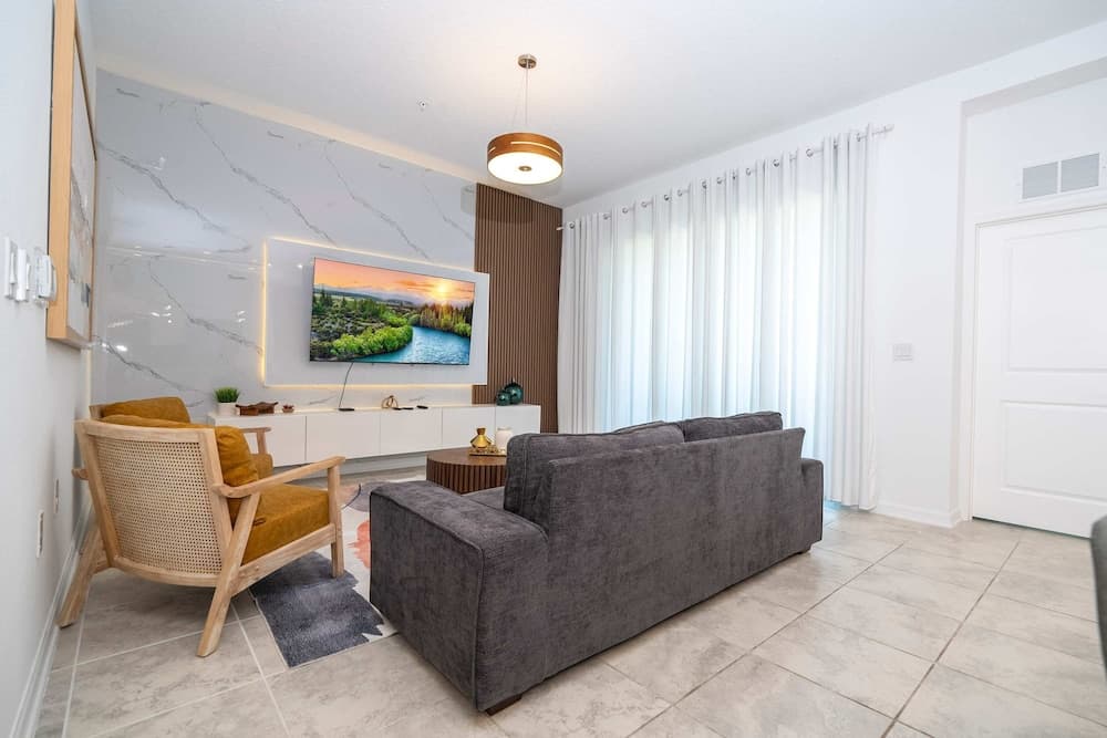 Paradox Themed Apartment #402 - Image 6