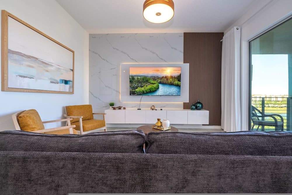 Paradox Themed Apartment #402 - Image 4