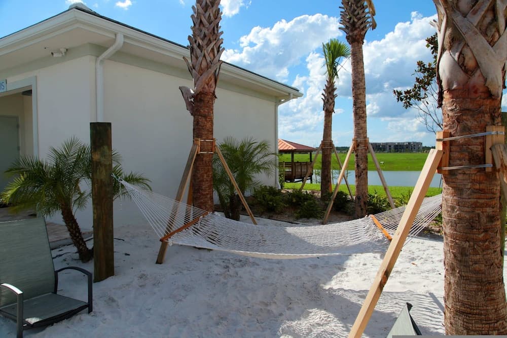 Paradox Themed Apartment #402 - Image 38