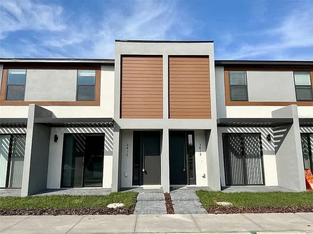 Sapphire Stay - Image 2