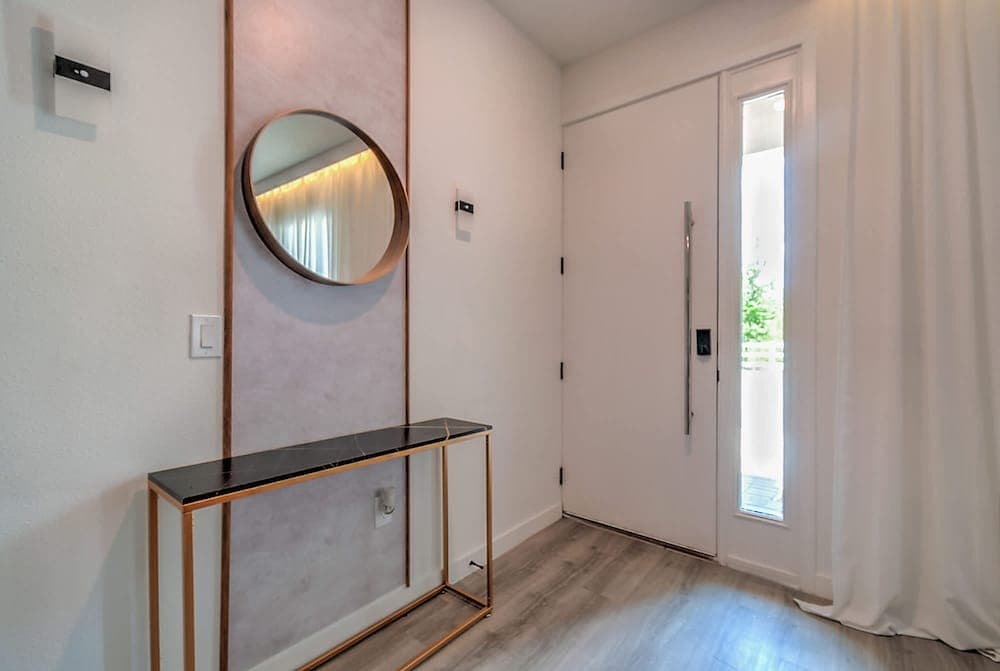 Sapphire Stay - Image 6