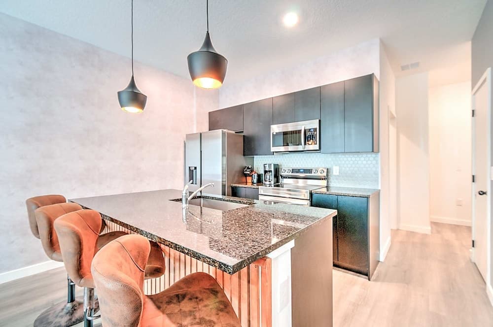 Sapphire Stay - Image 11