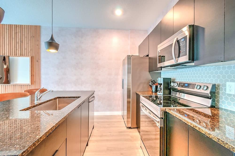 Sapphire Stay - Image 12