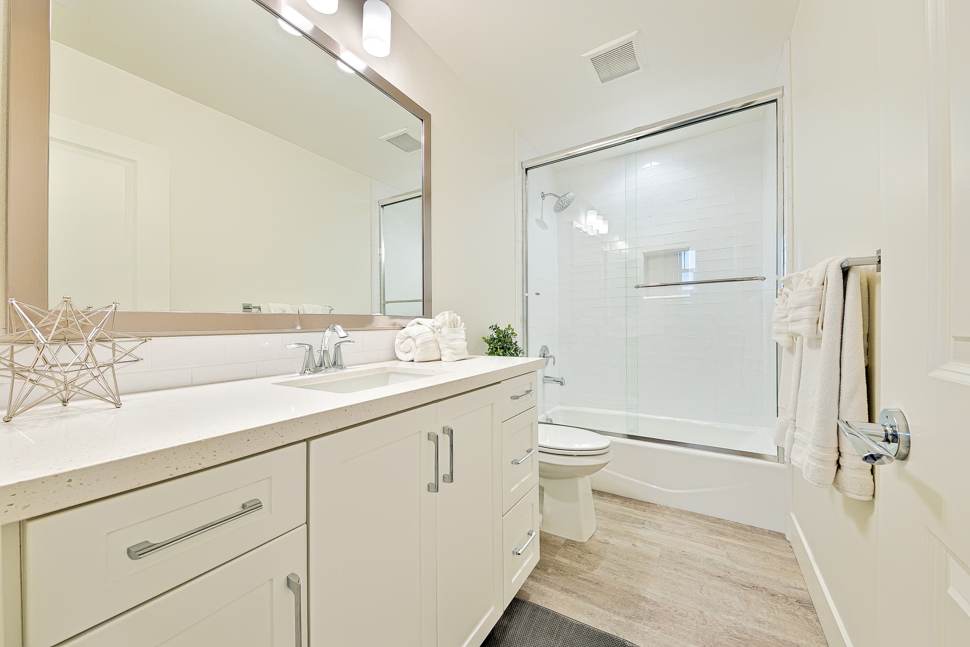 Carlsbad Shores - Image 26