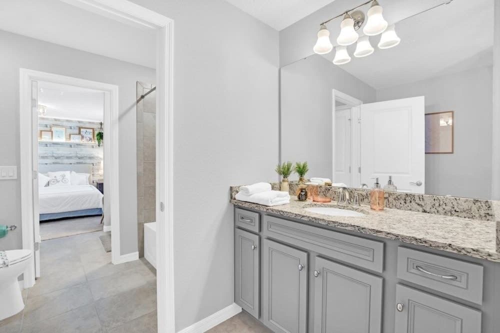 Lavender Villa - Image 39