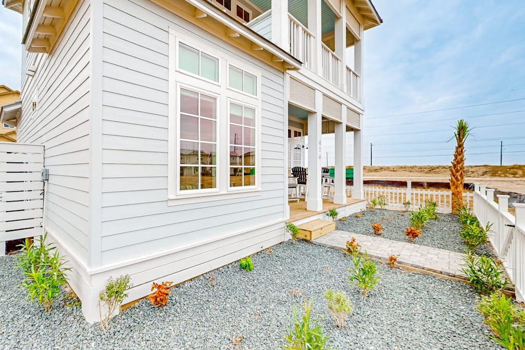 Mermaid's Tail - Image 25