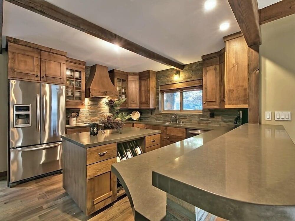 Crest Drive House - Image 8