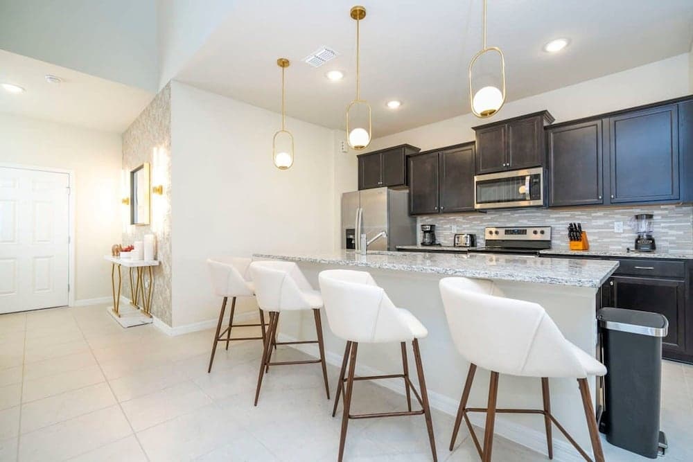 Windsor Island #3961 - Image 5