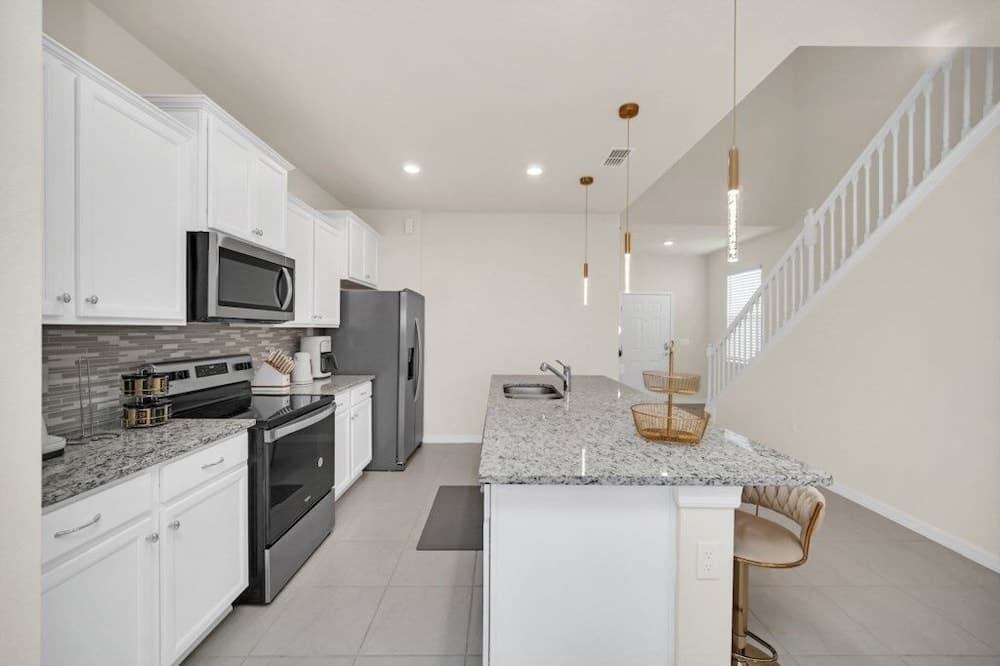 Lana Divers Villa - Image 11