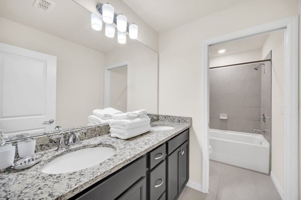 Lana Divers Villa - Image 39