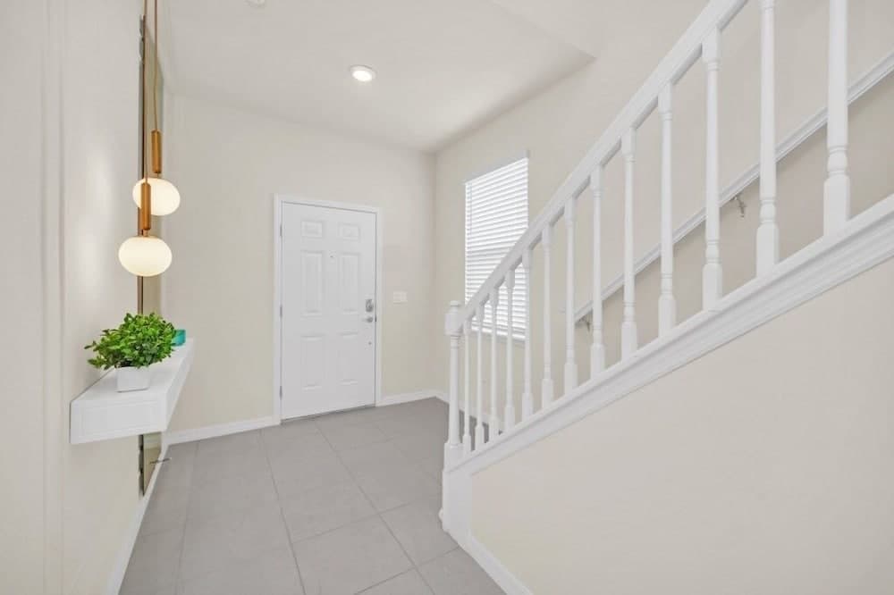 Lana Divers Villa - Image 3