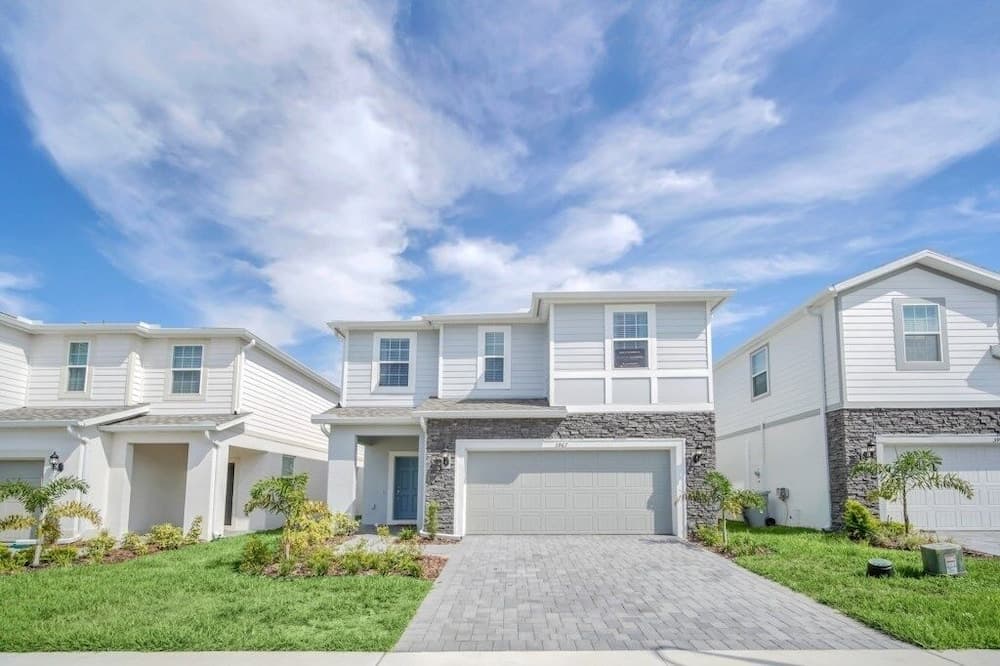 Lana Divers Villa - Image 49