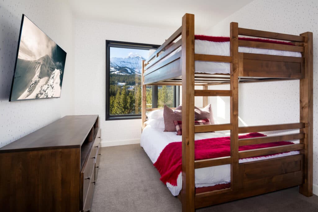 Cascade Ridge Home - Image 9