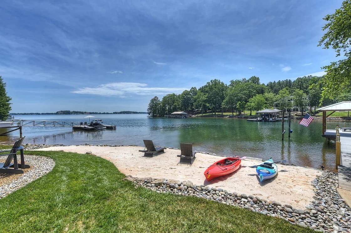 Bright Water Cove - Image 9