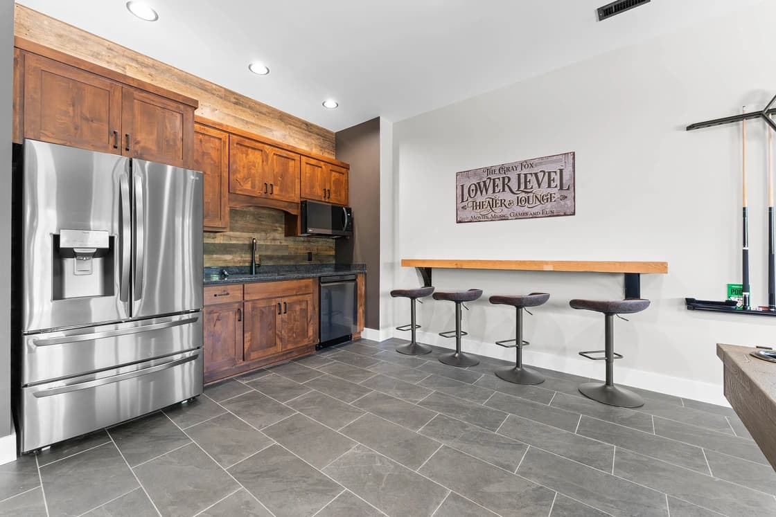 Lakefront Serenity Lodges - Image 42