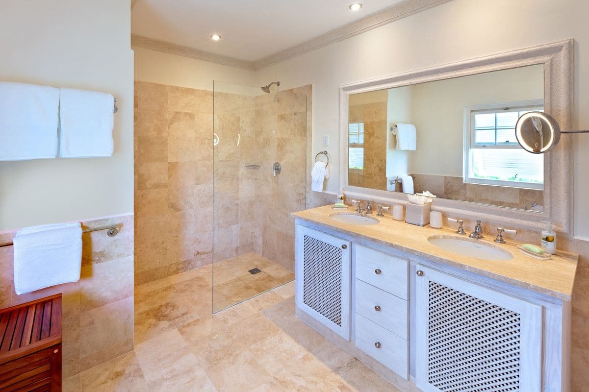 High Spirits - Image 12