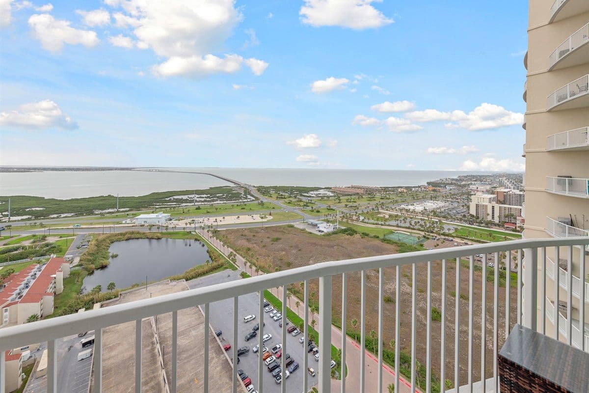 Sapphire Residence - Image 29