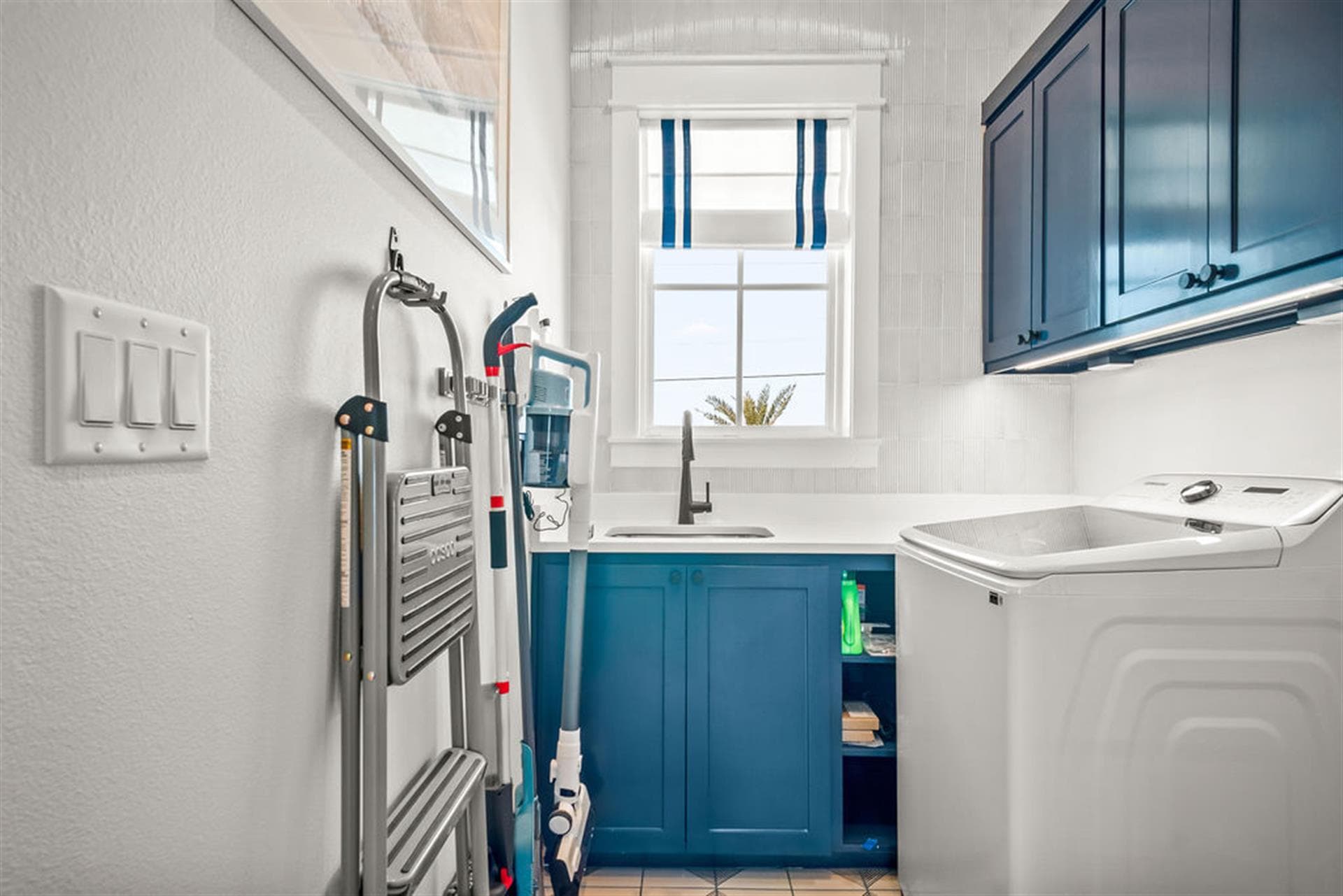 Blue Water Villa - Image 24