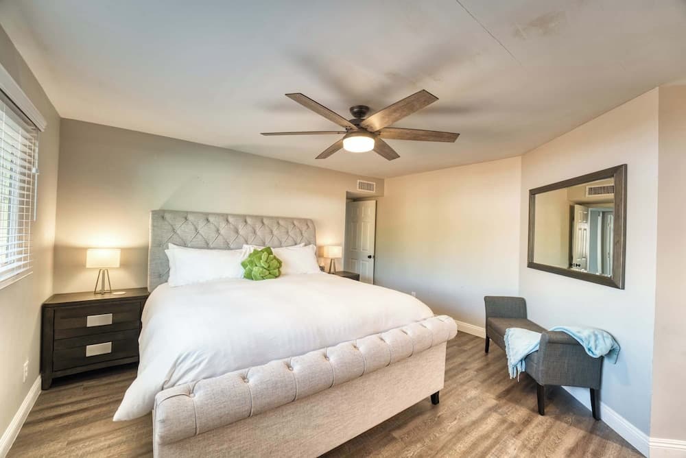 Old Scottsdale Retreat - Image 4