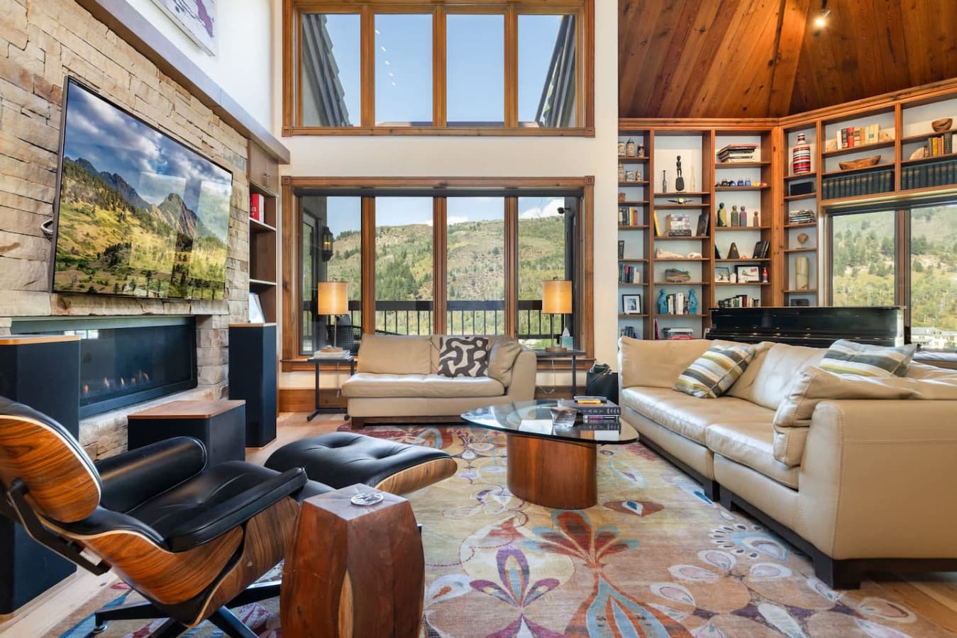 Pines Lodge - Image 1